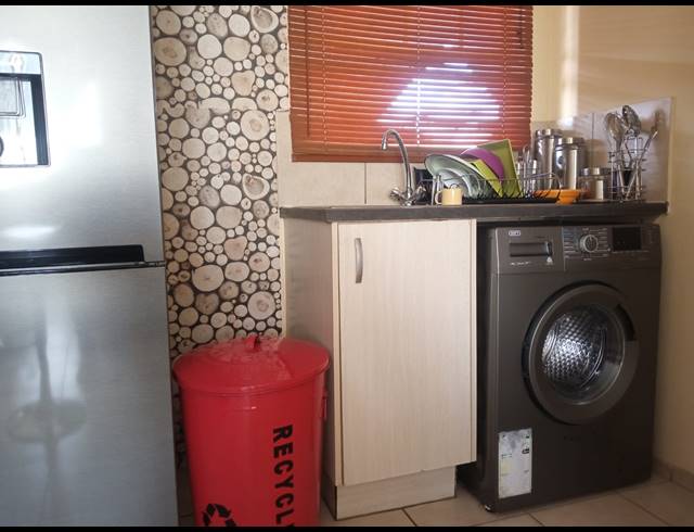 1 BEDROOM APARTMENT FOR SALE IN FAIRLEADS